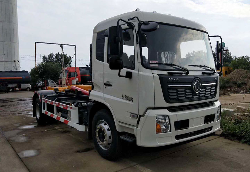 國(guó)六天錦鉤臂垃圾車(chē)