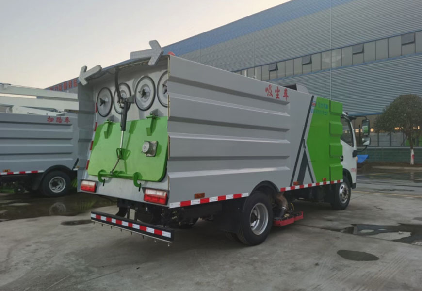 國(guó)六東風(fēng)多利卡吸塵車展示圖